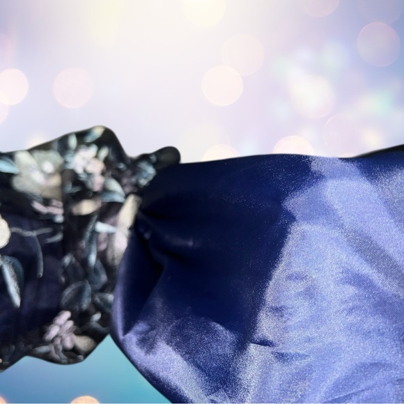 Alex & Eve by Alex Evenings Fully Lined Navy Floral Sleeveless Maxi & Satin Tie - Picture 7 of 7